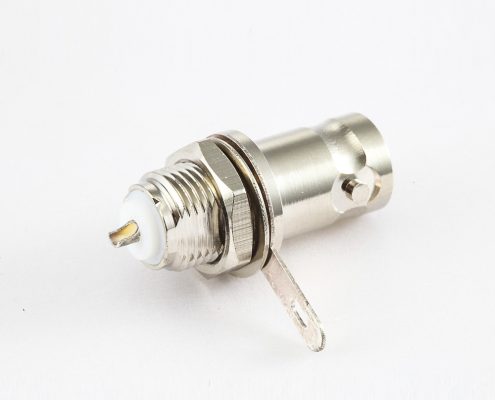 面板安裝后鎖穿墻接線(xiàn)式180度母頭焊杯接地