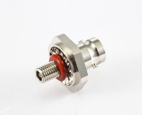 防水BNC50Ω母頭直式連接器面板安裝的后鎖穿墻焊接接線