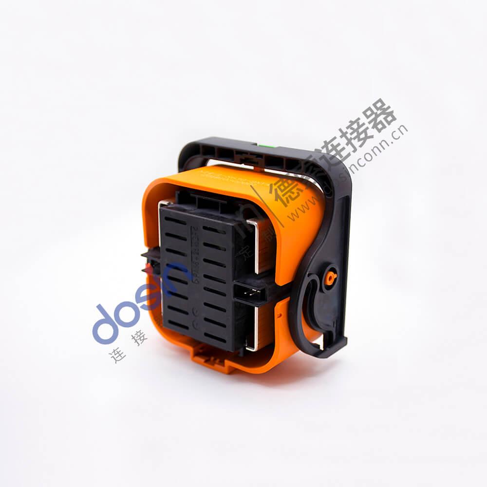 MSD-connector-020
